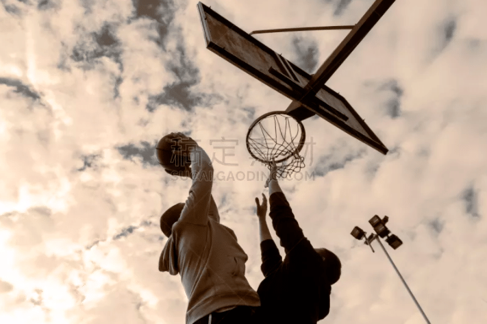 皮特·阿隆索赛后谈打击选择