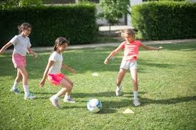 C罗亚冠二级首秀只踢半场